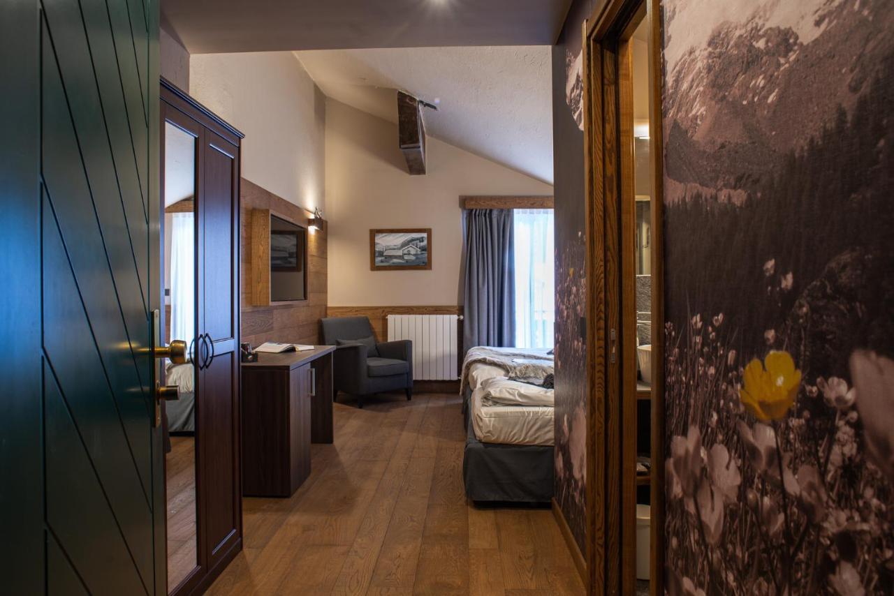 Hotel De Champoluc Extérieur photo