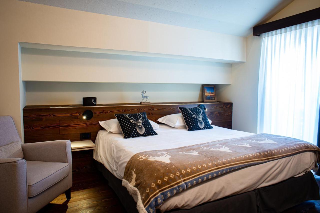 Hotel De Champoluc Extérieur photo