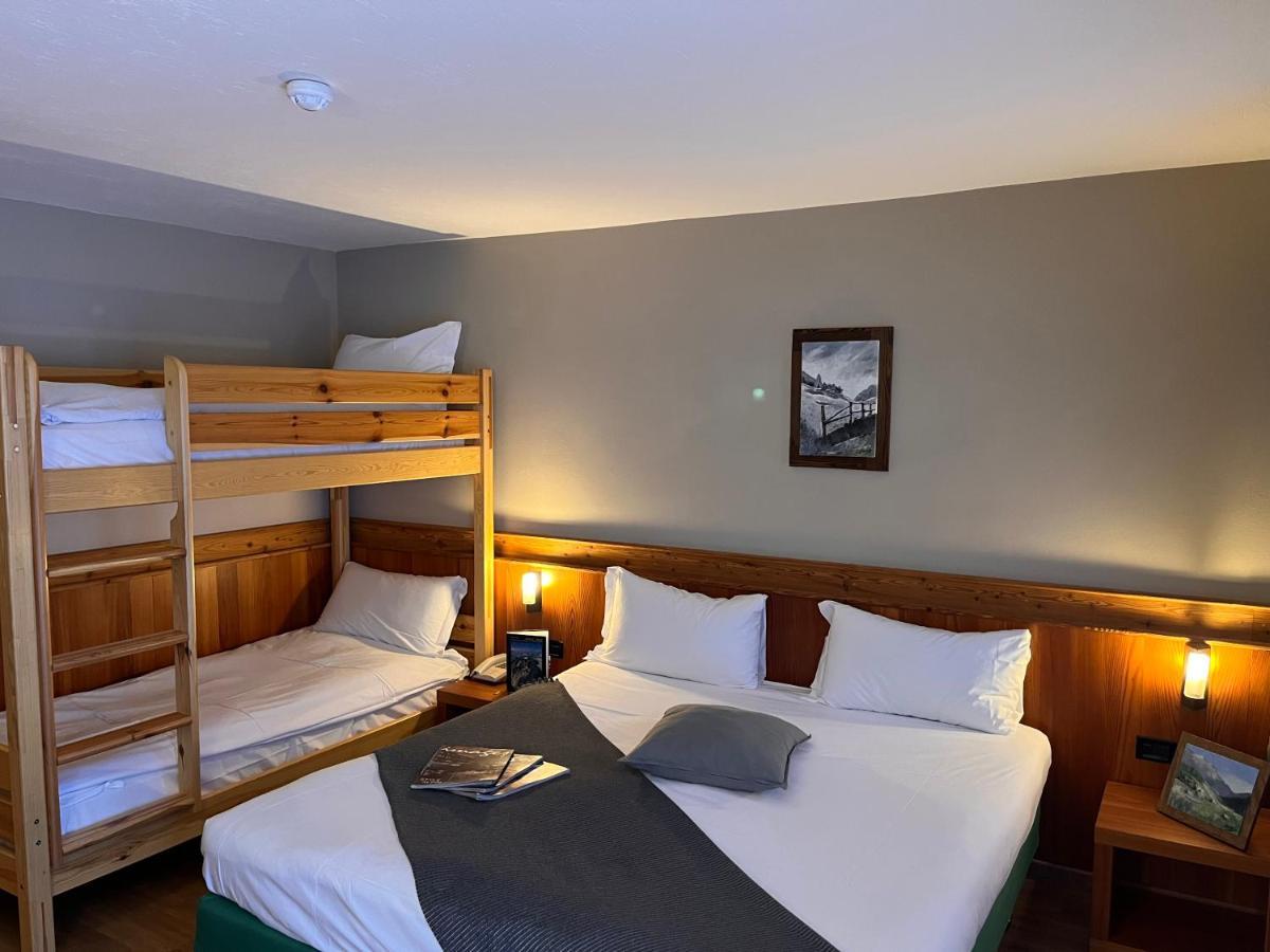 Hotel De Champoluc Extérieur photo