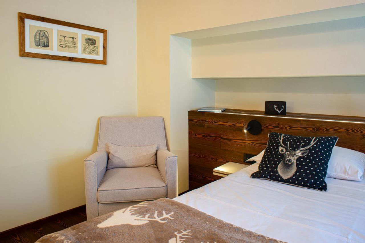 Hotel De Champoluc Extérieur photo