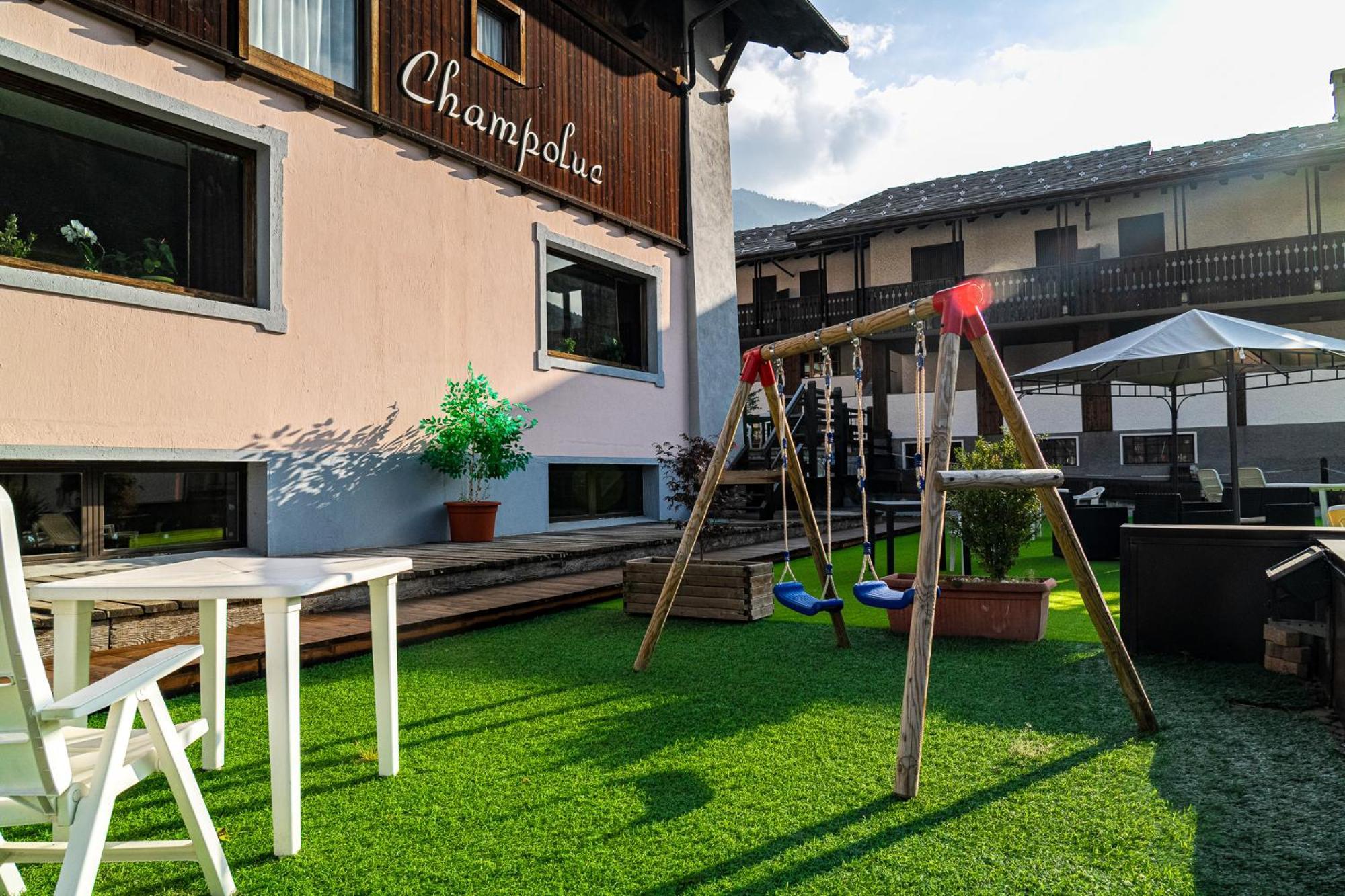 Hotel De Champoluc Extérieur photo