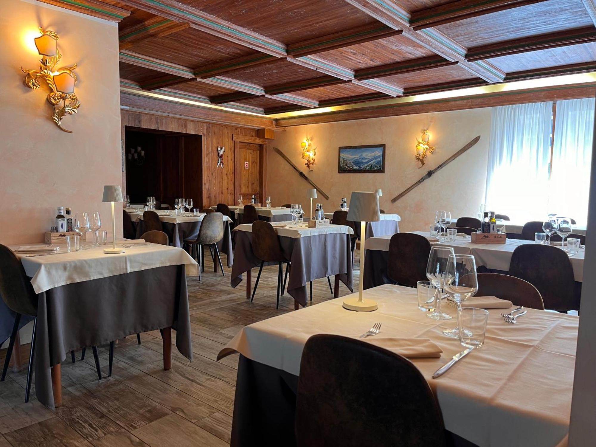 Hotel De Champoluc Extérieur photo